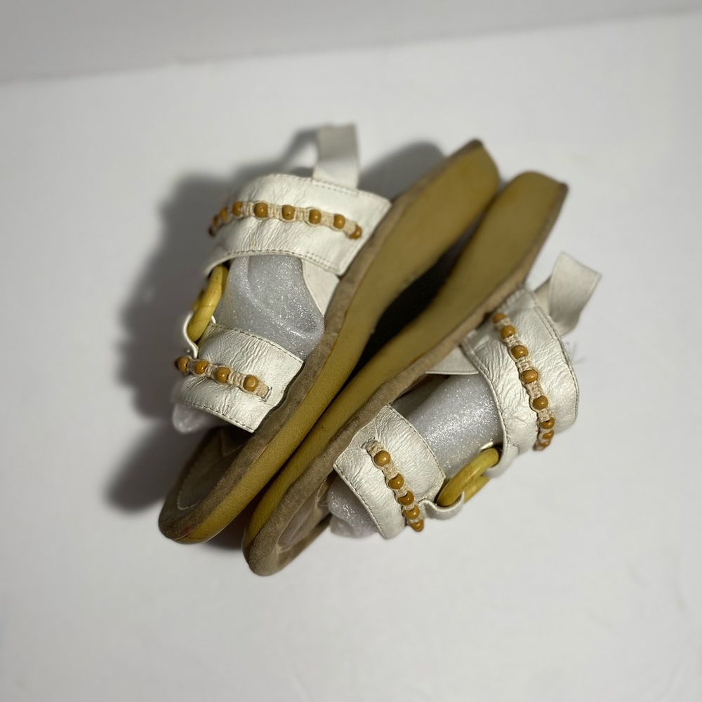 Shoes - Picture 4 of 6